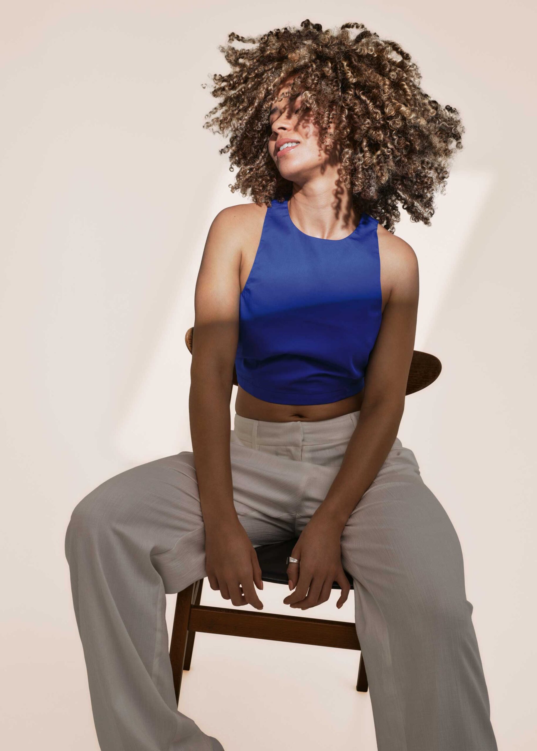 BLONDME_BONFINITY_VICTORIA_01_221_V4__HighRes_RGB_